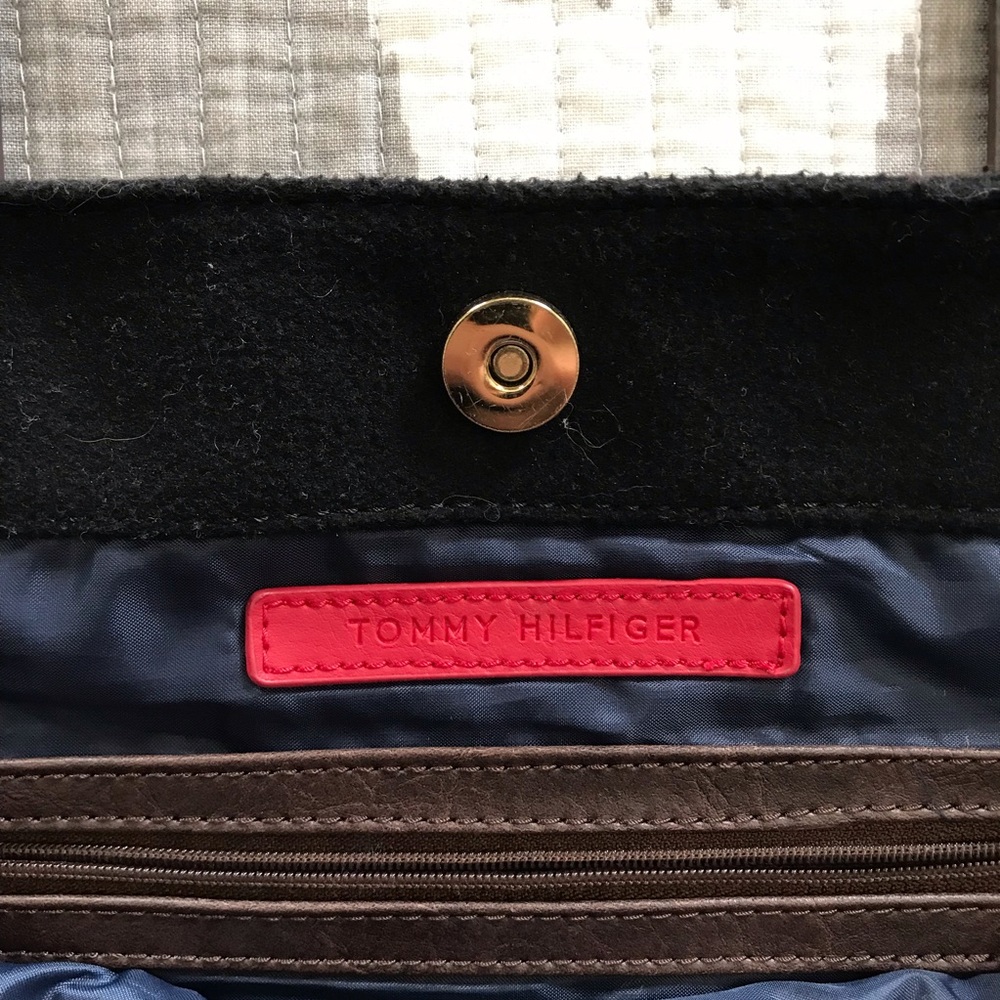 Tommy Hilfiger Black Wool Tote blue & red sequins - Picture 8 of 9